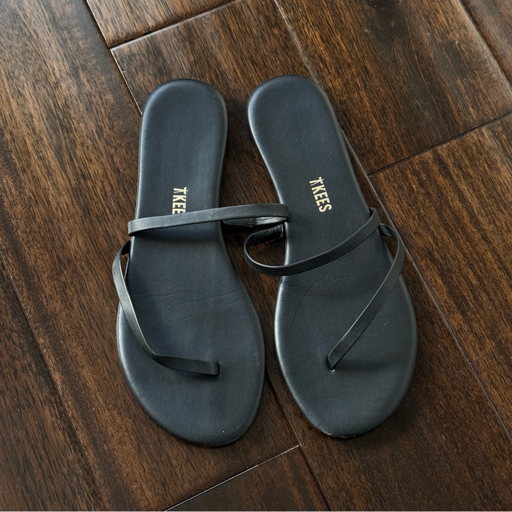 SOLD — TKEES Women's Black Sandals